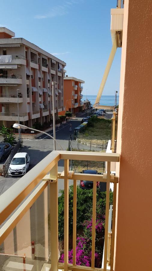 Апартаменты Casalmare Via Asse Вентимилья Экстерьер фото